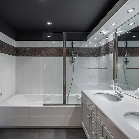 De Luxe A 1850, 3 Suites, 7 Pers, 180 M², Au Centre - Fr-1-564-112 * Courchevel