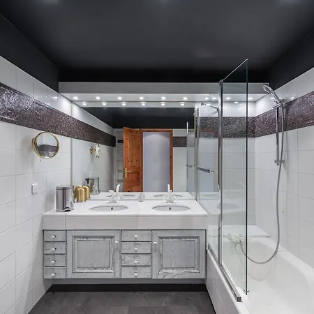 Διαμέρισμα De Luxe A 1850, 3 Suites, 7 Pers, 180 M², Au Centre - Fr-1-564-112 *